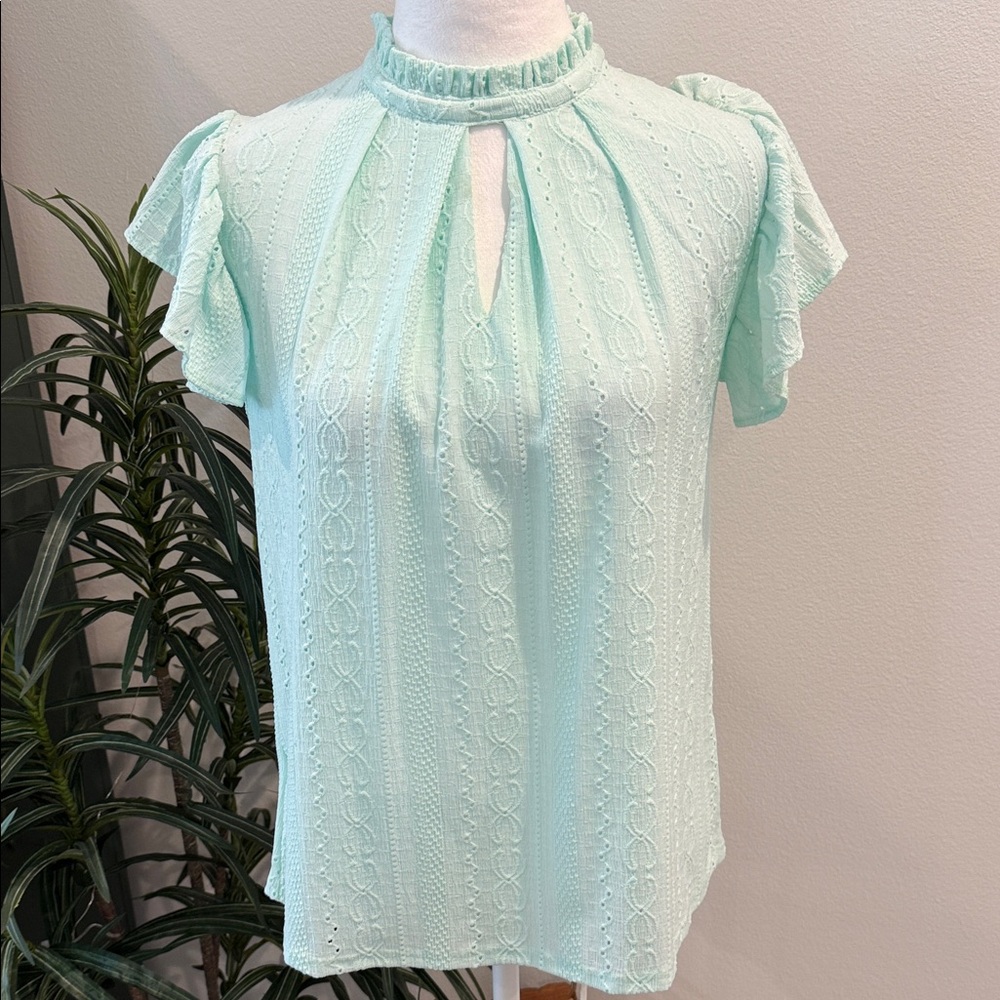 Cable & Gauge Mint Green Blouse Eyelet Fabric Ruffle Sleeve Dressy Top NWT